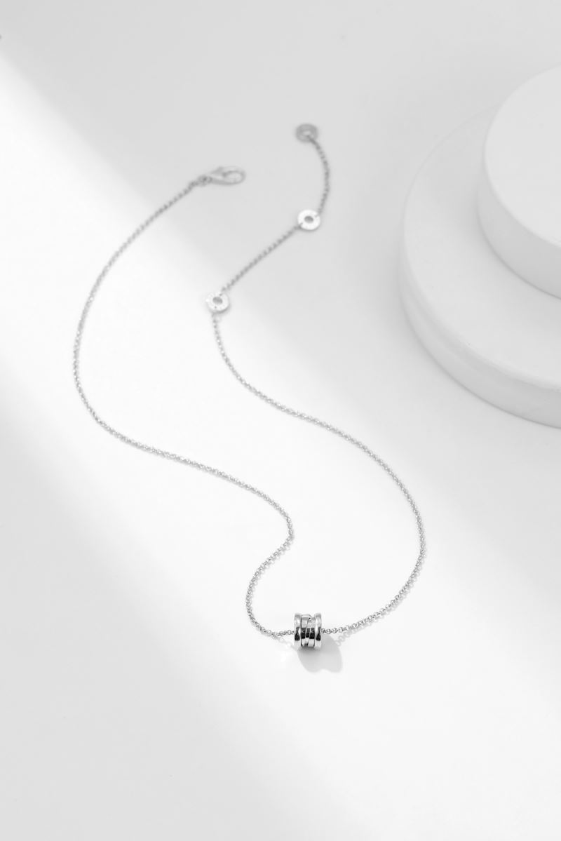 Bv1g*ai necklaces